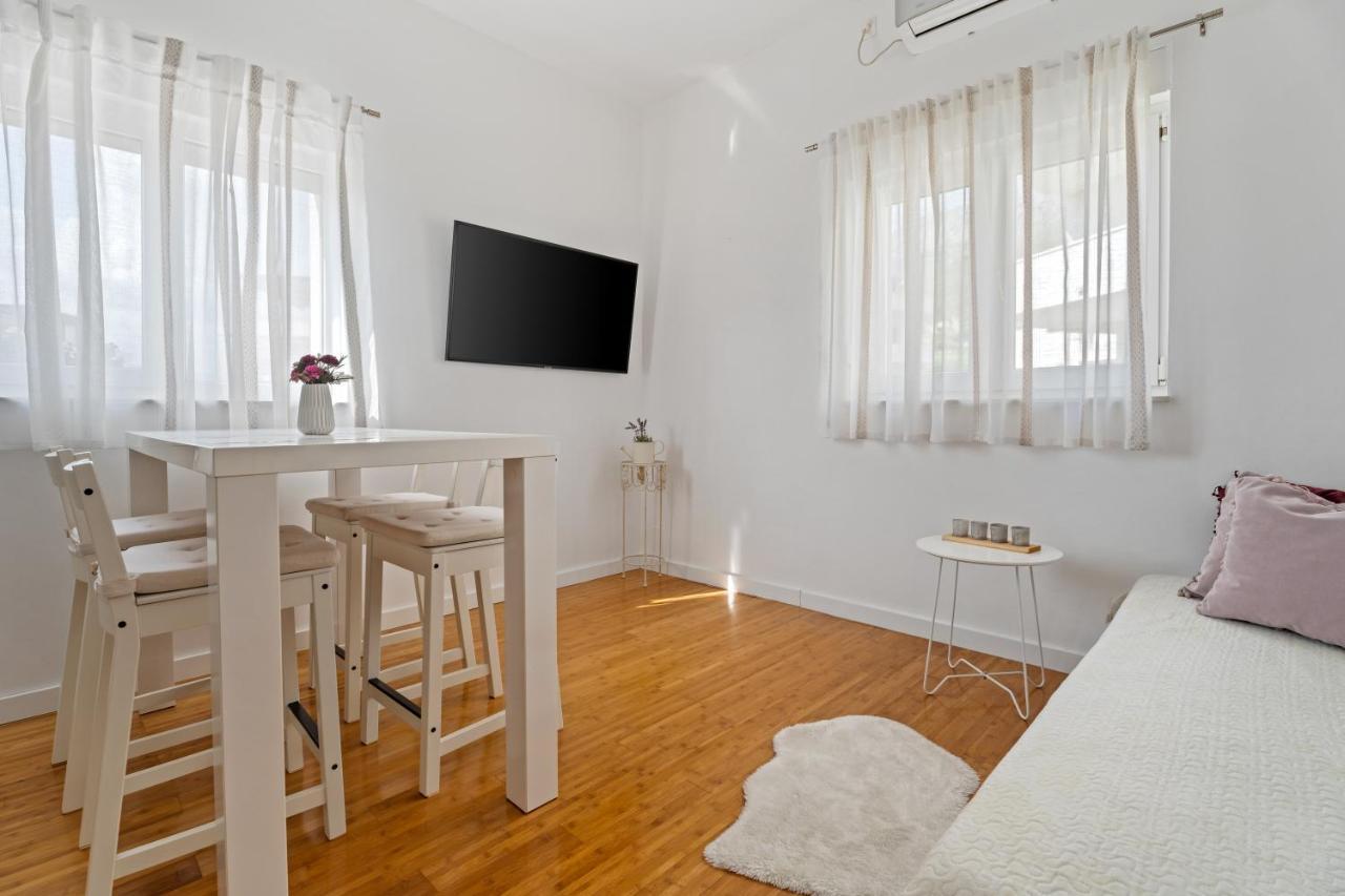 Apartments Dante Подстрана Екстер'єр фото